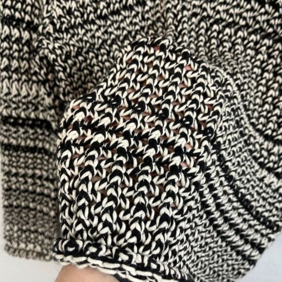 BABATON Aritzia Chunky Open Knit V Neck Sweater Sz M Black White Relaxed Fit - Picture 8 of 10